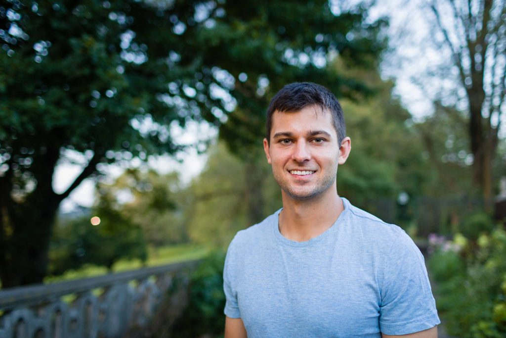 dating-profile-photo-examples-baucum-pottery